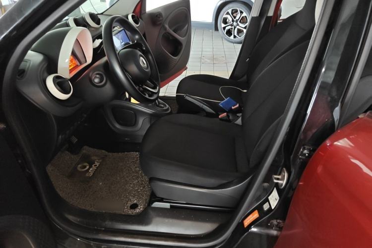 Used smart forfour 2018 1.0L 52 kW Dynamic Edition Left Front Seat