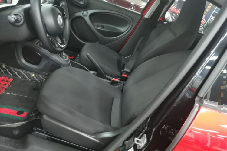 Used smart forfour 2018 1.0L 52 kW Dynamic Edition Left Front Seat
