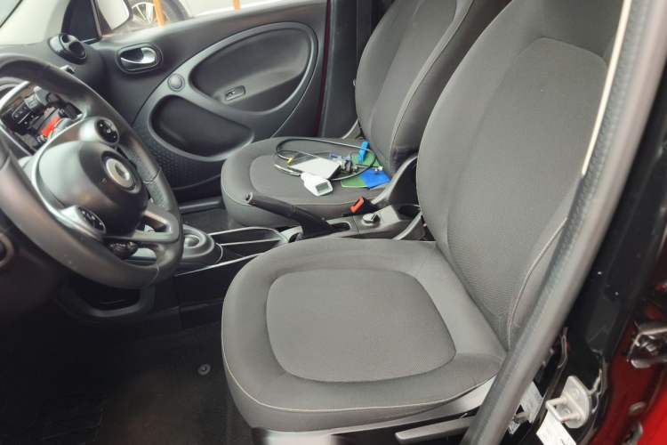 Used smart forfour 2018 1.0L 52kW Passion Edition Left Front Seat