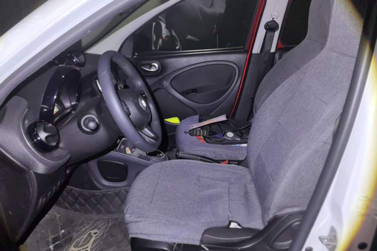 Used smart forfour 2018 1.0L 52kW Passion Edition Left Front Seat