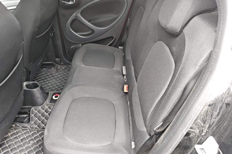Used smart forfour 2018 1.0L 52kW Passion Edition Left Rear Seat