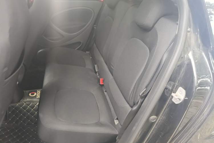 Used smart forfour 2018 1.0L 52kW Passion Edition Left Rear Seat