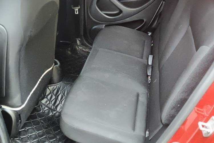 Used smart forfour 2018 1.0L 52 kW Dynamic Edition Left Rear Seat
