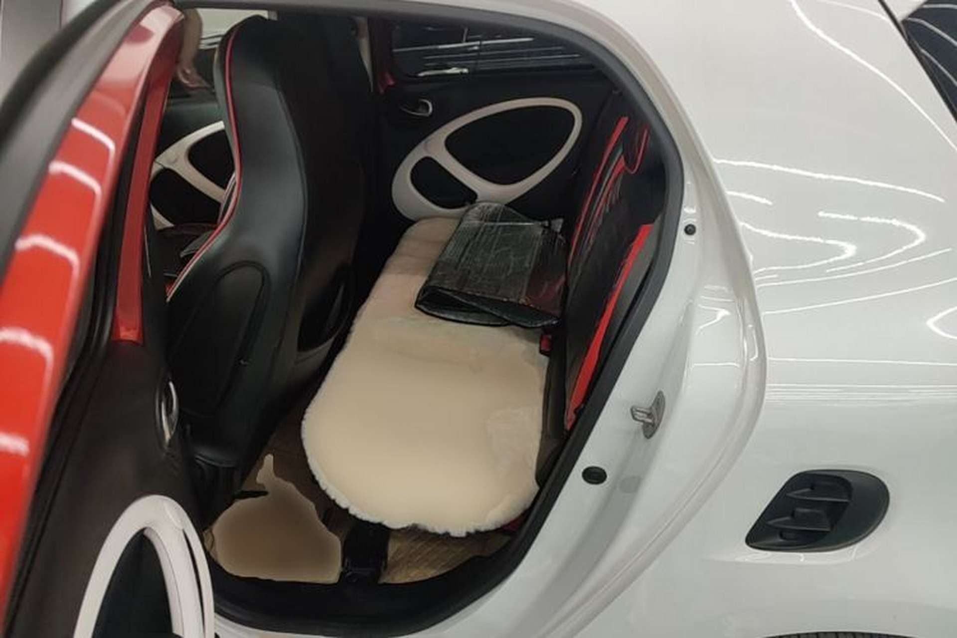 Used smart forfour 2018 1.0L 52kW Passion Edition Left Rear Seat