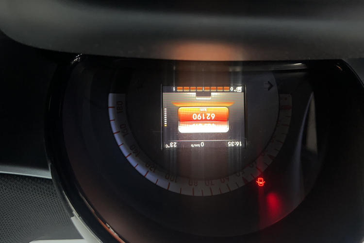 Used smart forfour 2018 1.0L 52kW Passion Edition Odometer Close Up