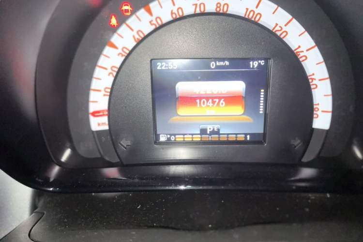 Used smart forfour 2018 1.0L 52kW Passion Edition Odometer Close Up