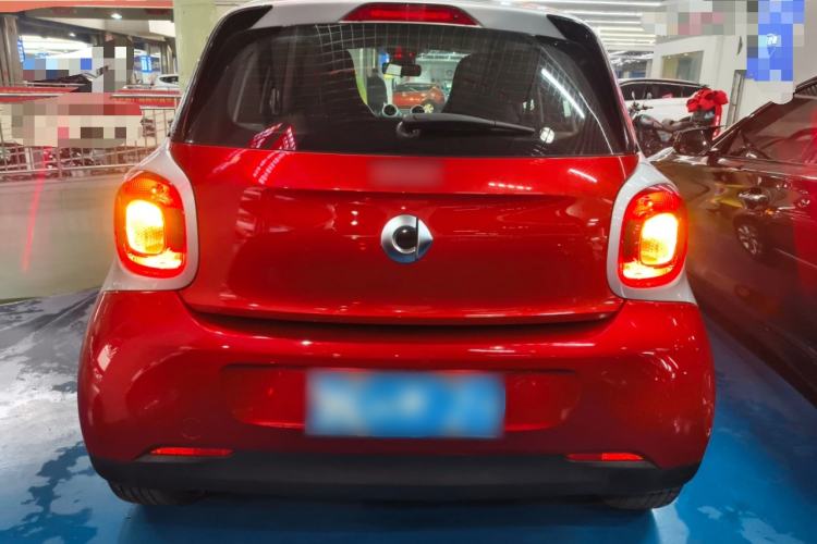 Used smart forfour 2018 1.0L 52 kW Dynamic Edition Rear