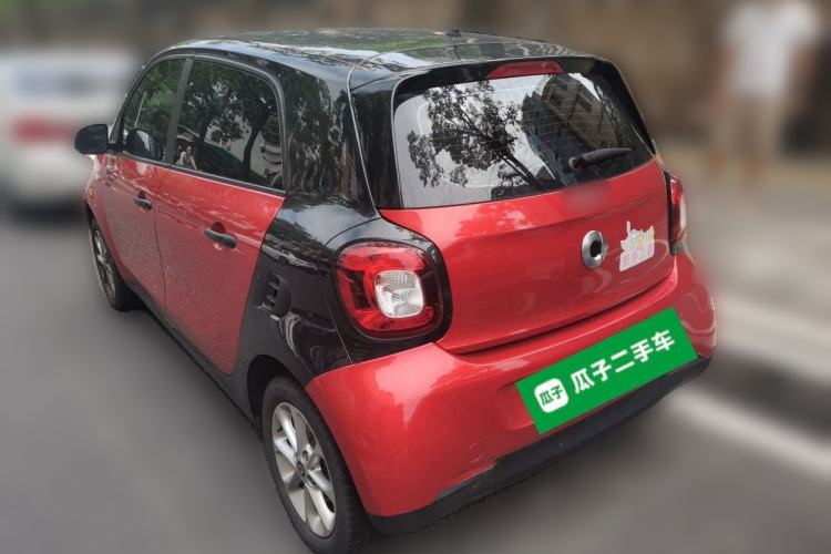 Used smart forfour 2018 1.0L 52 kW Dynamic Edition Rear Left 45 Deg