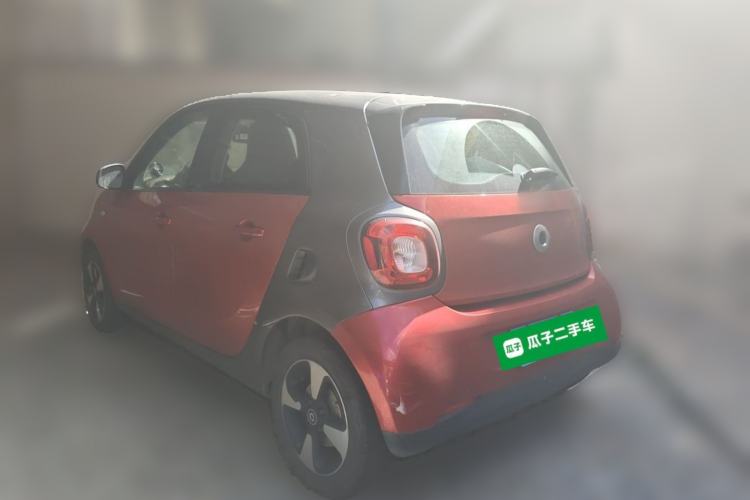 Used smart forfour 2018 0.9T 66 kW Fashion Edition Rear Left 45 Deg