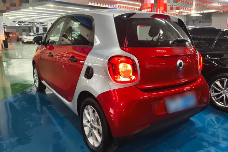 Used smart forfour 2018 1.0L 52 kW Dynamic Edition Rear Left 45 Deg