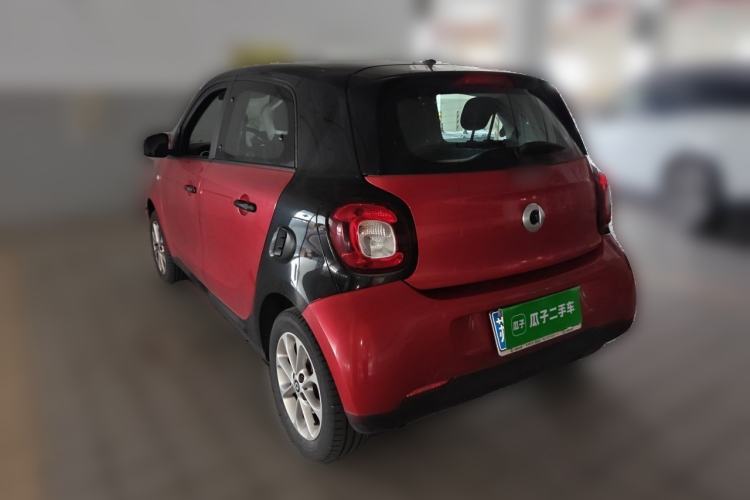Used smart forfour 2018 1.0L 52 kW Dynamic Edition Rear Left 45 Deg