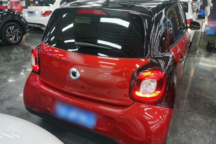 Used smart forfour 2018 1.0L 52 kW Dynamic Edition Rear