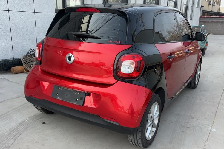 Used smart forfour 2018 1.0L 52 kW Dynamic Edition Rear Right 45 Deg