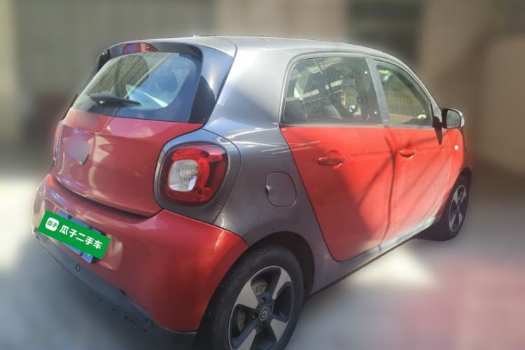 Used smart forfour 2018 0.9T 66 kW Fashion Edition Rear Right 45 Deg
