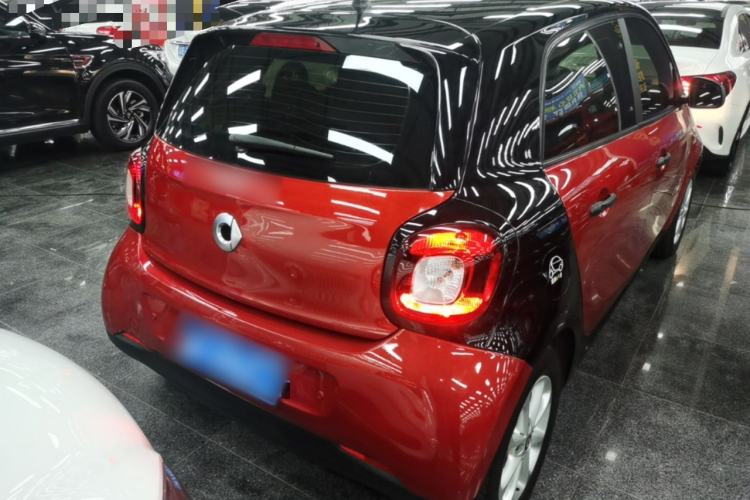 Used smart forfour 2018 1.0L 52 kW Dynamic Edition Rear Right 45 Deg
