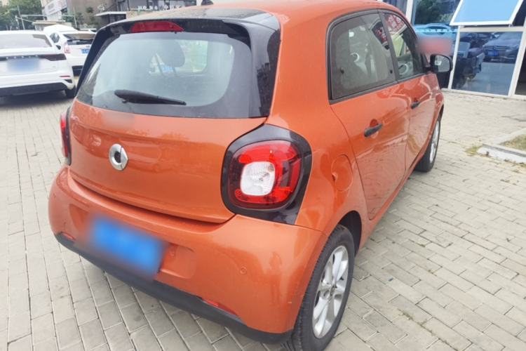 Used smart forfour 2018 1.0L 52 kW Dynamic Edition Rear Right 45 Deg