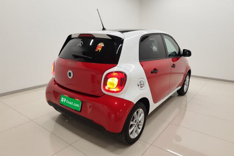 Used smart forfour 2018 1.0L 52 kW Dynamic Edition Rear Right 45 Deg
