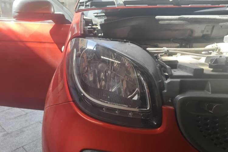 Used smart forfour 2018 0.9T 66 kW Fashion Edition Right Front Headlight