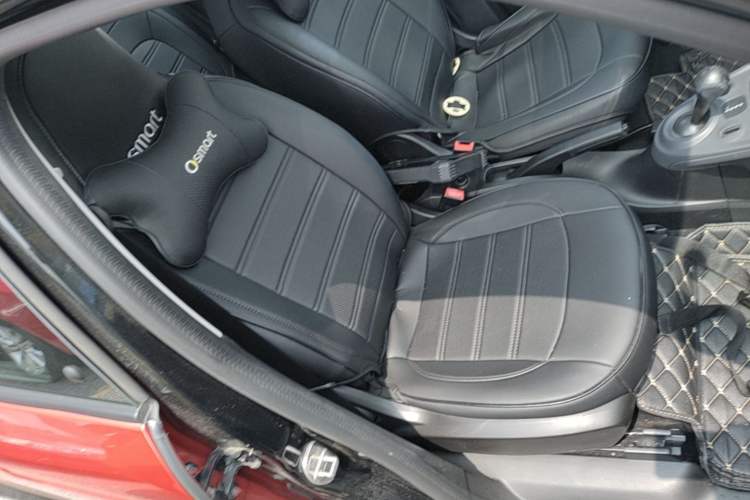 Used smart forfour 2018 1.0L 52kW Passion Edition Right Front Seat