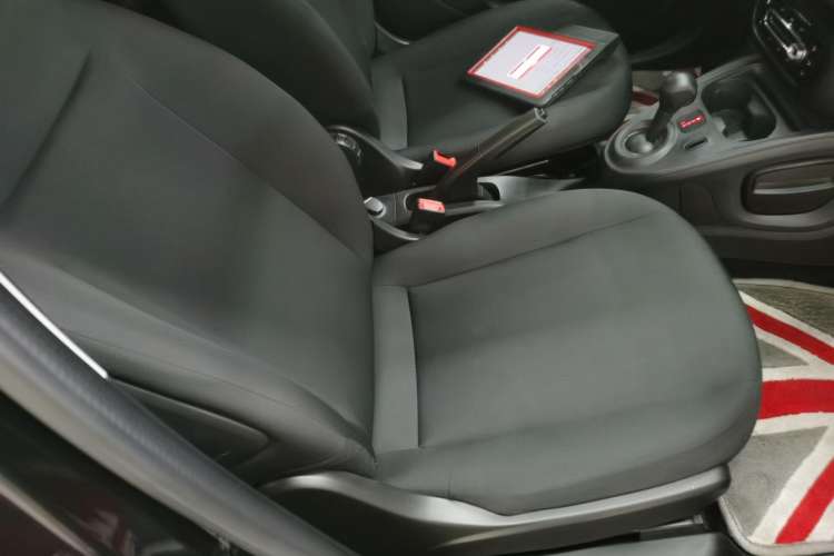 Used smart forfour 2018 1.0L 52 kW Dynamic Edition Right Front Seat