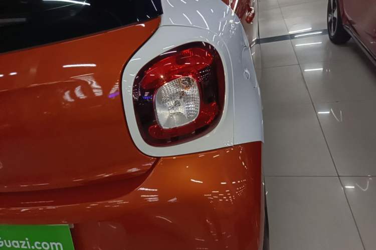 Used smart forfour 2018 1.0L 52kW Passion Edition Right Rear Taillight