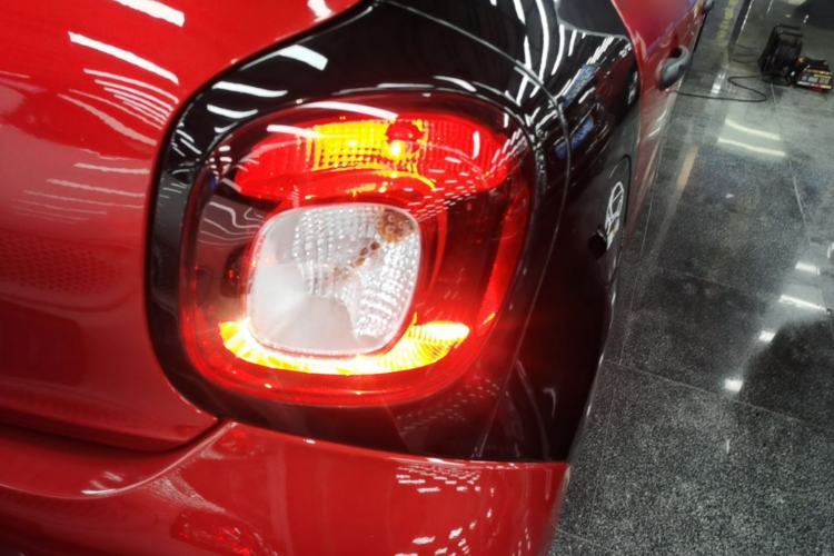 Used smart forfour 2018 1.0L 52 kW Dynamic Edition Right Rear Taillight