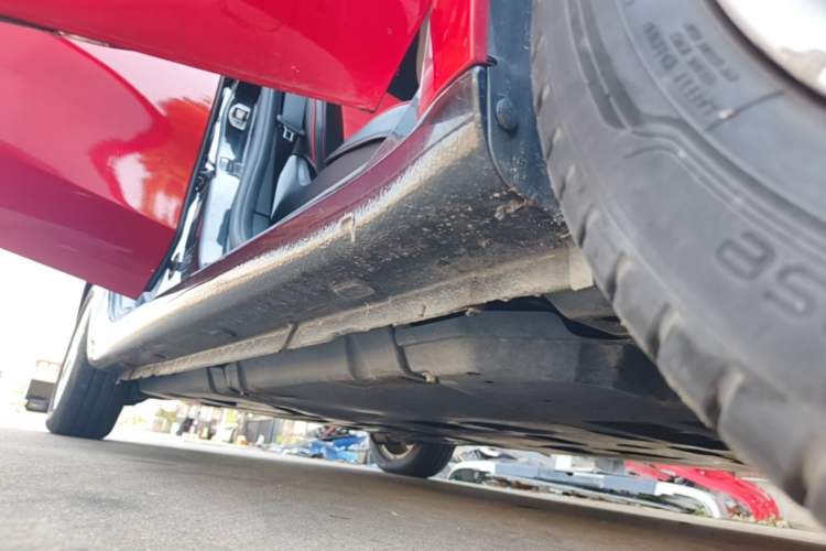 Used smart forfour 2018 1.0L 52 kW Dynamic Edition Right Side Sill