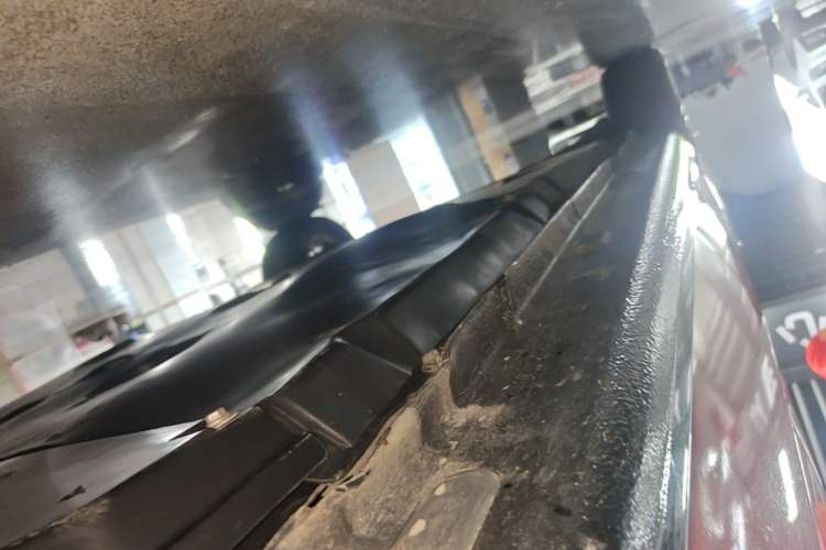 Used smart forfour 2018 0.9T 66 kW Pioneer Edition Right Side Sill