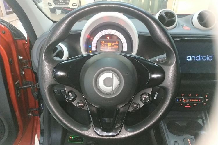Used smart forfour 2018 1.0L 52 kW Dynamic Edition Steering Wheel