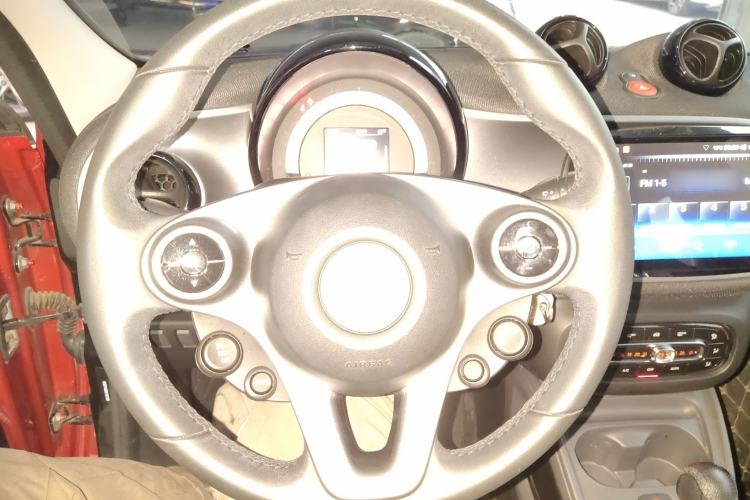 Used smart forfour 2018 1.0L 52kW Passion Edition Steering Wheel