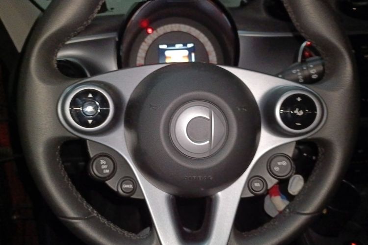 Used smart forfour 2018 1.0L 52kW Passion Edition Steering Wheel
