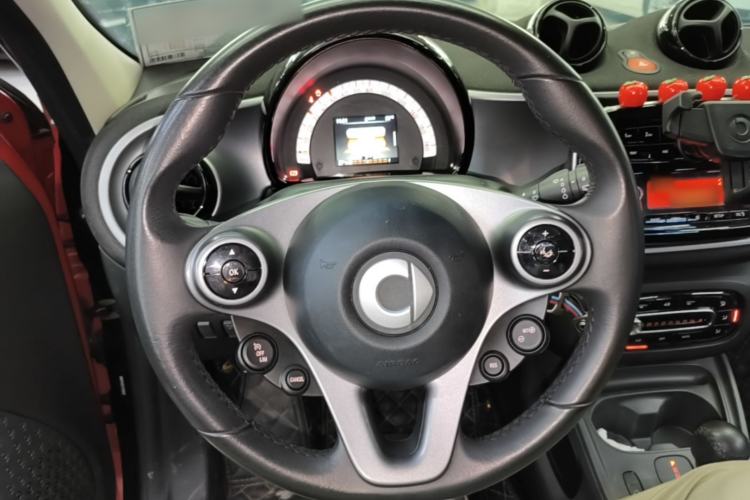 Used smart forfour 2018 1.0L 52kW Passion Edition Steering Wheel