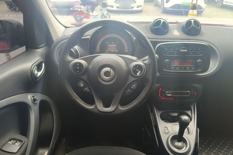 Used smart forfour 2018 1.0L 52kW Passion Edition Steering Wheel