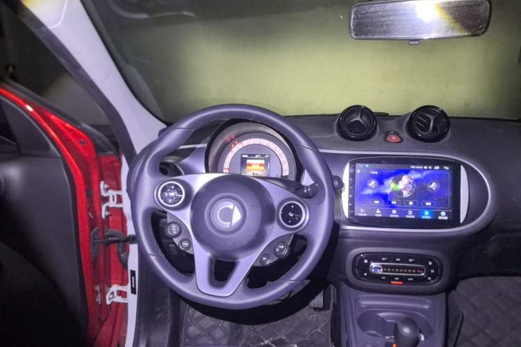 Used smart forfour 2018 1.0L 52kW Passion Edition Steering Wheel