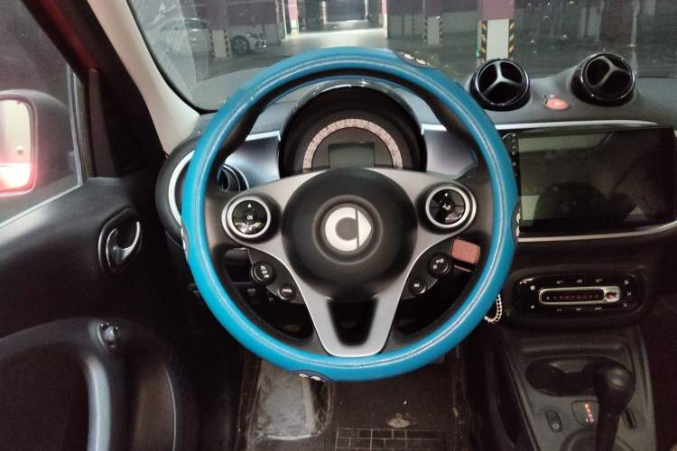 Used smart forfour 2018 1.0L 52kW Passion Edition Steering Wheel