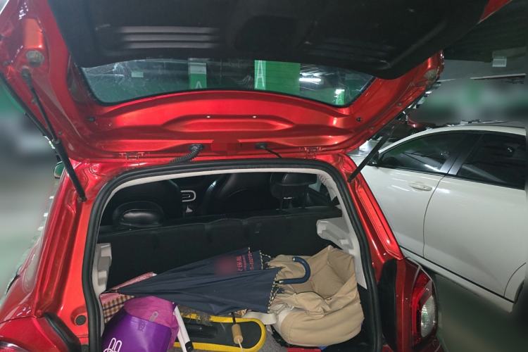 Used smart forfour 2018 1.0L 52 kW Dynamic Edition Trunk
