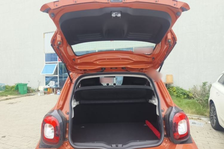 Used smart forfour 2018 1.0L 52 kW Dynamic Edition Trunk