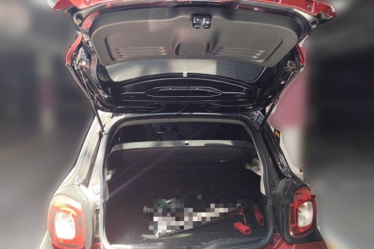 Used smart forfour 2018 1.0L 52kW Passion Edition Trunk