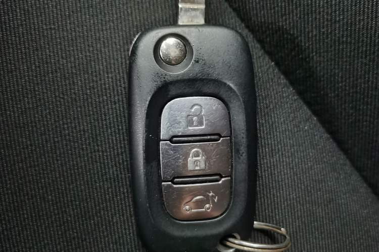 Used smart forfour 2018 1.0L 52 kW Dynamic Edition Vehicle Key