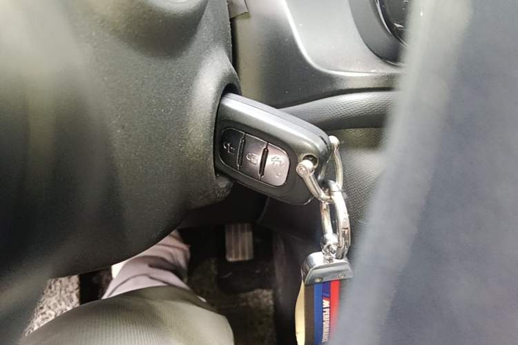 Used smart forfour 2018 1.0L 52 kW Dynamic Edition Vehicle Key
