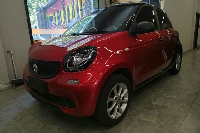 Używany smart forfour 2018 1.0L 52 kW Dynamic Edition