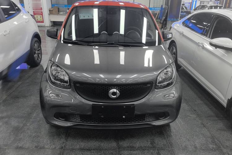 Used smart forfour 2018 1.0L 52 kW Dynamic Edition Exterior 1
