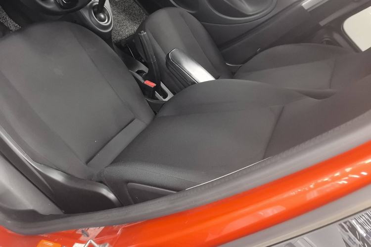 Used smart forfour 2018 1.0L 52 kW Dynamic Edition Interior 2