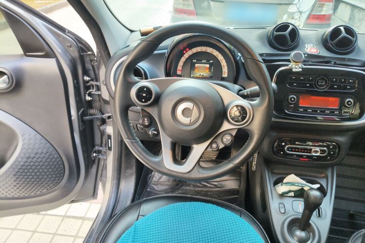 Used smart forfour 2018 1.0L 52kW Passion Edition Steering Wheel
