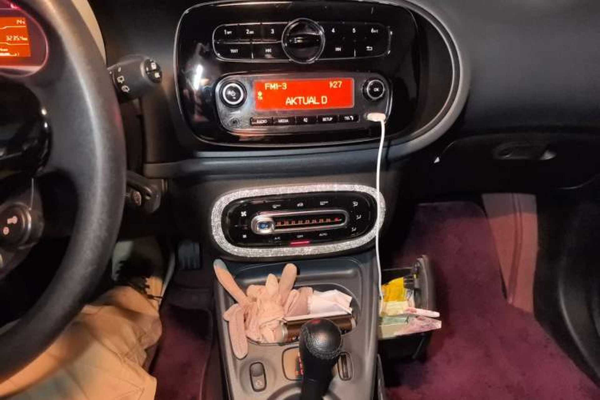Used smart forfour 2018 1.0L 52 kW Dynamic Edition Audio And AC Panel