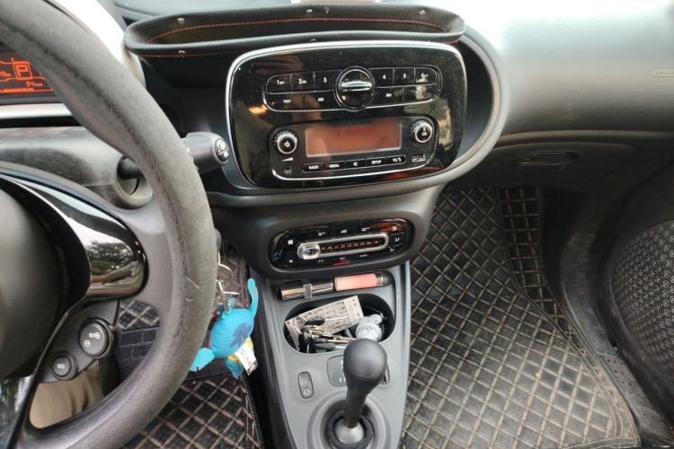 Used smart forfour 2018 1.0L 52 kW Dynamic Edition Audio And AC Panel