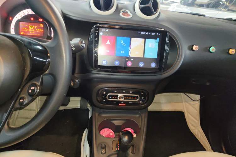 Used smart forfour 2018 1.0L 52 kW Dynamic Edition Audio And AC Panel