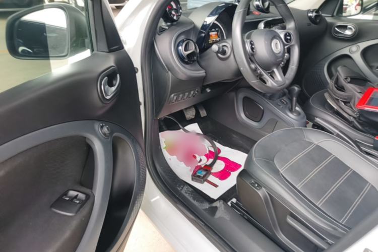 Used smart forfour 2018 0.9T 66 kW Pioneer Edition Driver Seat