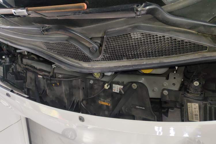 Used smart forfour 2018 1.0L 52 kW Dynamic Edition Engine Bay
