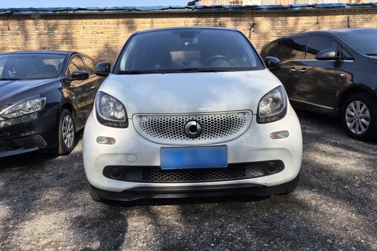 Used smart forfour 2018 0.9T 66 kW Pioneer Edition Exterior 1